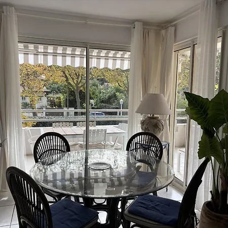 Spacieux 3 Pieces Avec Terrasse, A 3 Min, Linge Et Menage Inclus Аркашон