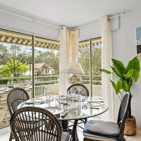 Spacieux 3 Pieces Avec Terrasse, A 3 Min, Linge Et Menage Inclus