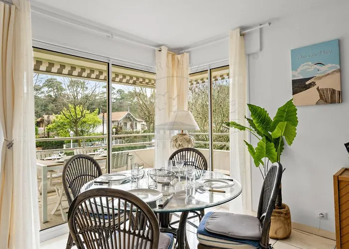 Spacieux 3 Pieces Avec Terrasse, A 3 Min, Linge Et Menage Inclus